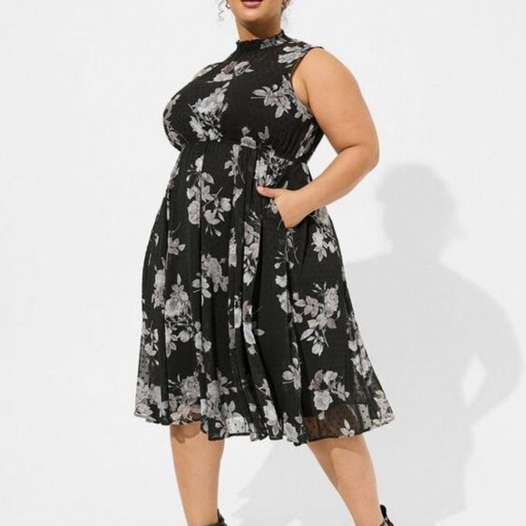 Torrid Midi Clip Dot Mockneck Dress Black White Floral 4 - Picture 1 of 4